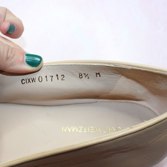 Stuart Weitzman Cream Myguy Rounded Toe Loafers sz 8.5 - Picture 10 of 10